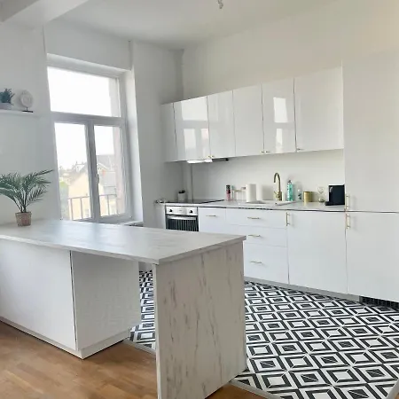 Nid Urbain Colmarien - 4 Personnes - Garage Apartment Exterior photo